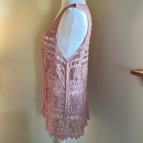 NWOT - Pink Crochet Vest - One Size Fits Most but would fit Small best - Picture 3 of 10